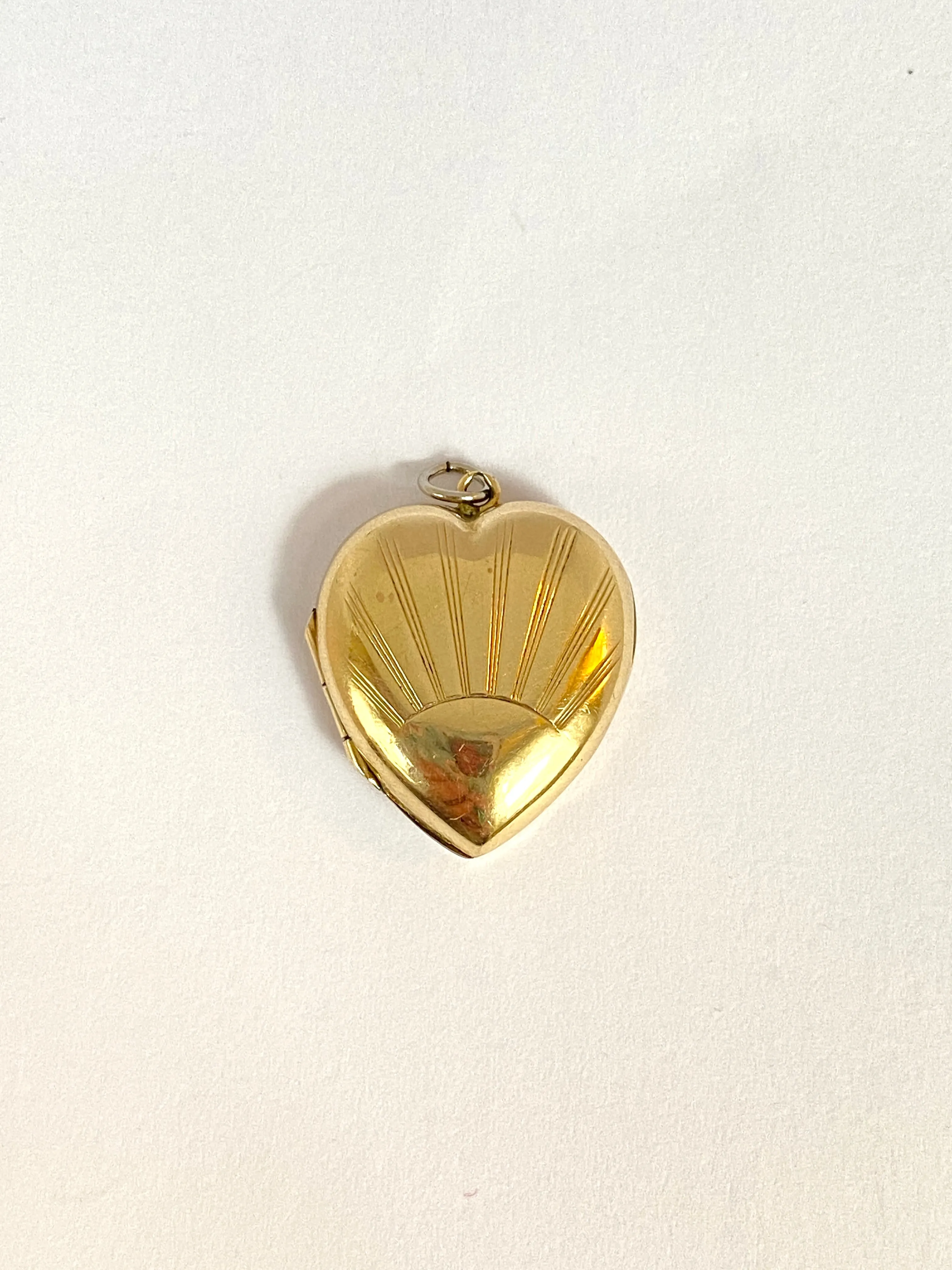 Art Deco, Vintage, 9ct Gold  (B&F) Puffy Sunburst Heart Locket