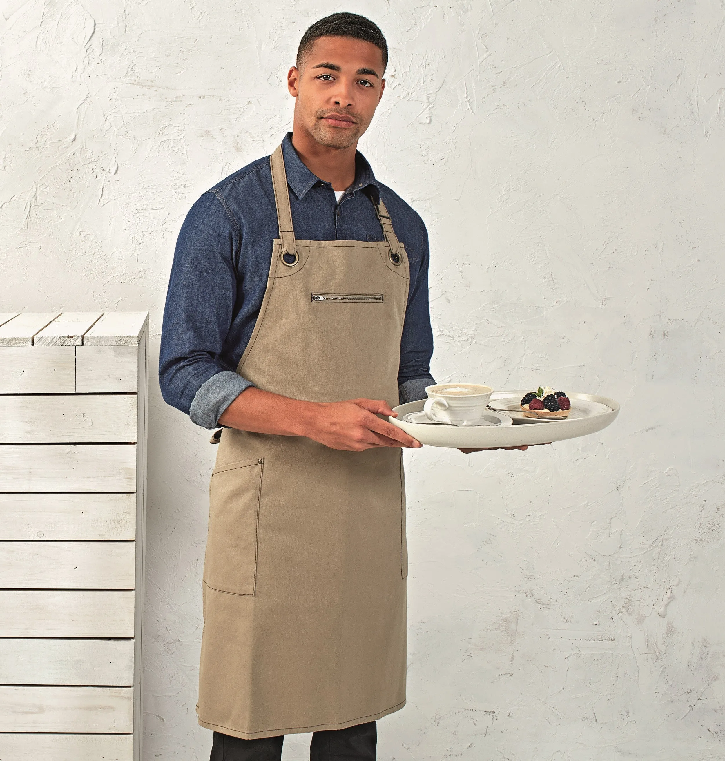 Barley Sustainable Bib Apron | NAVY/CAMEL