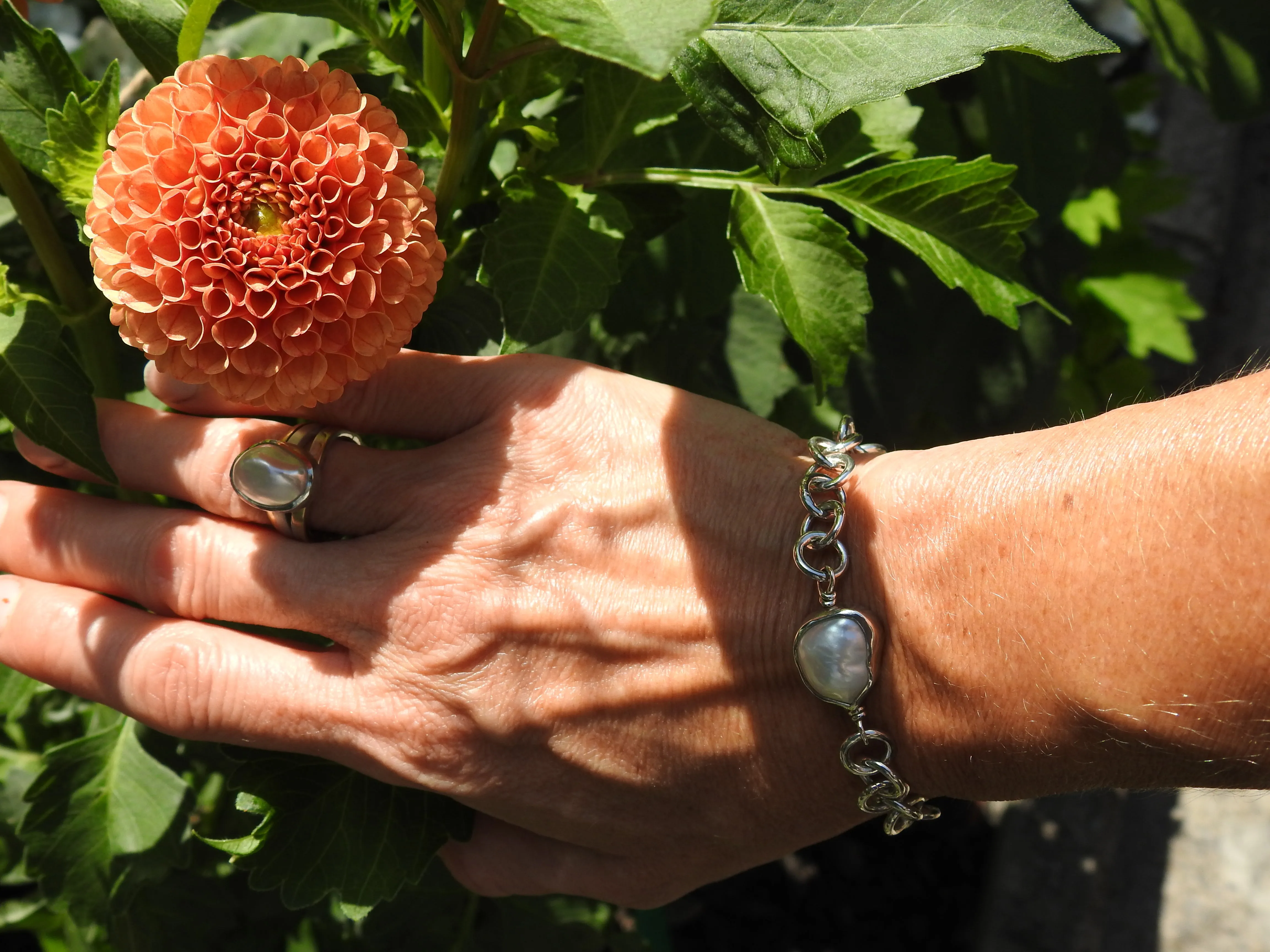 Baroque pearl bracelet