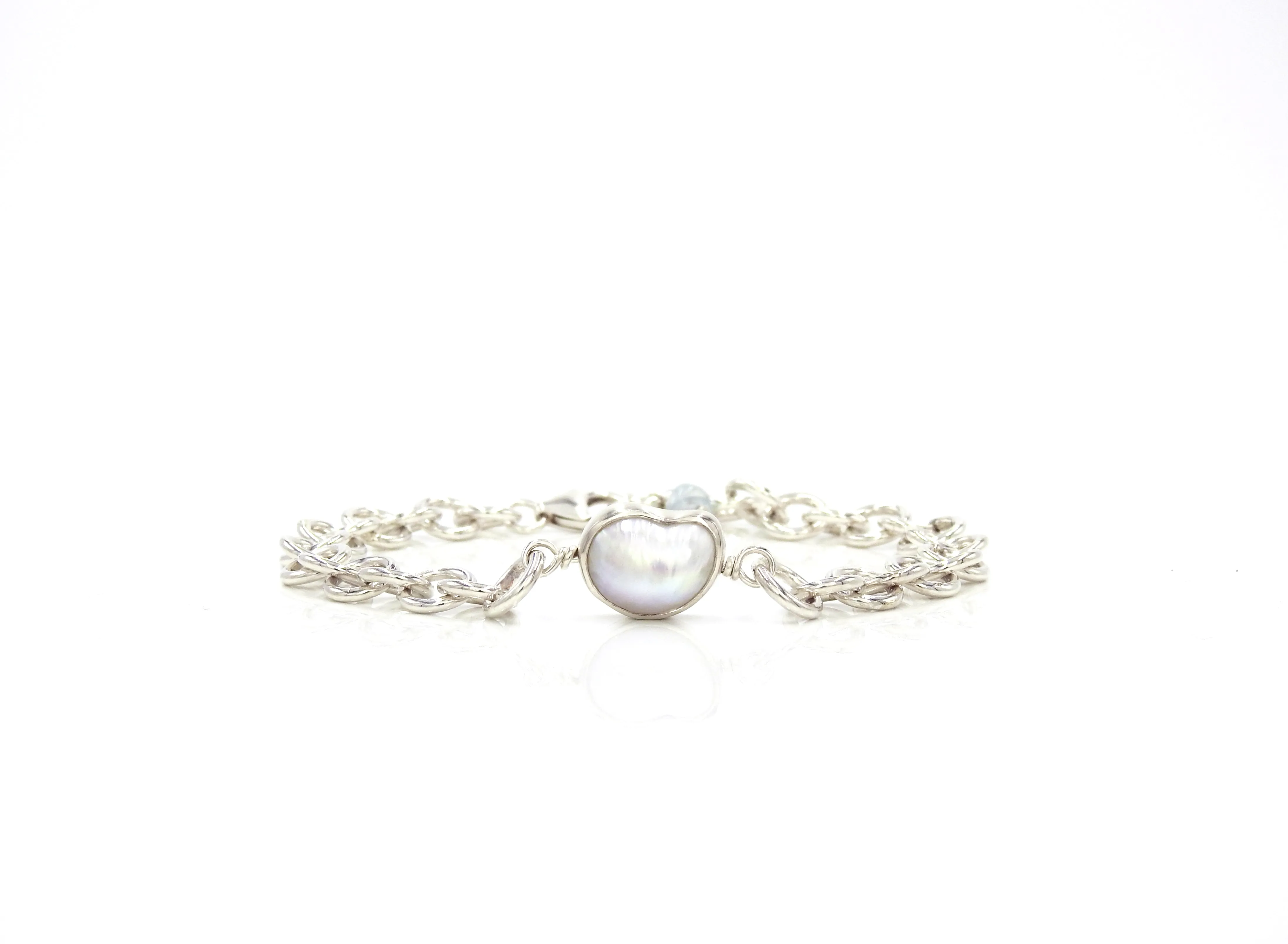 Baroque pearl bracelet