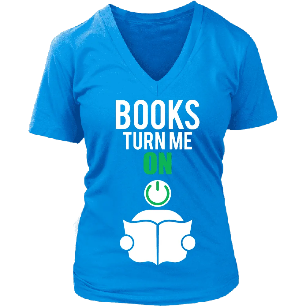 Books Turn me on - V-Neck