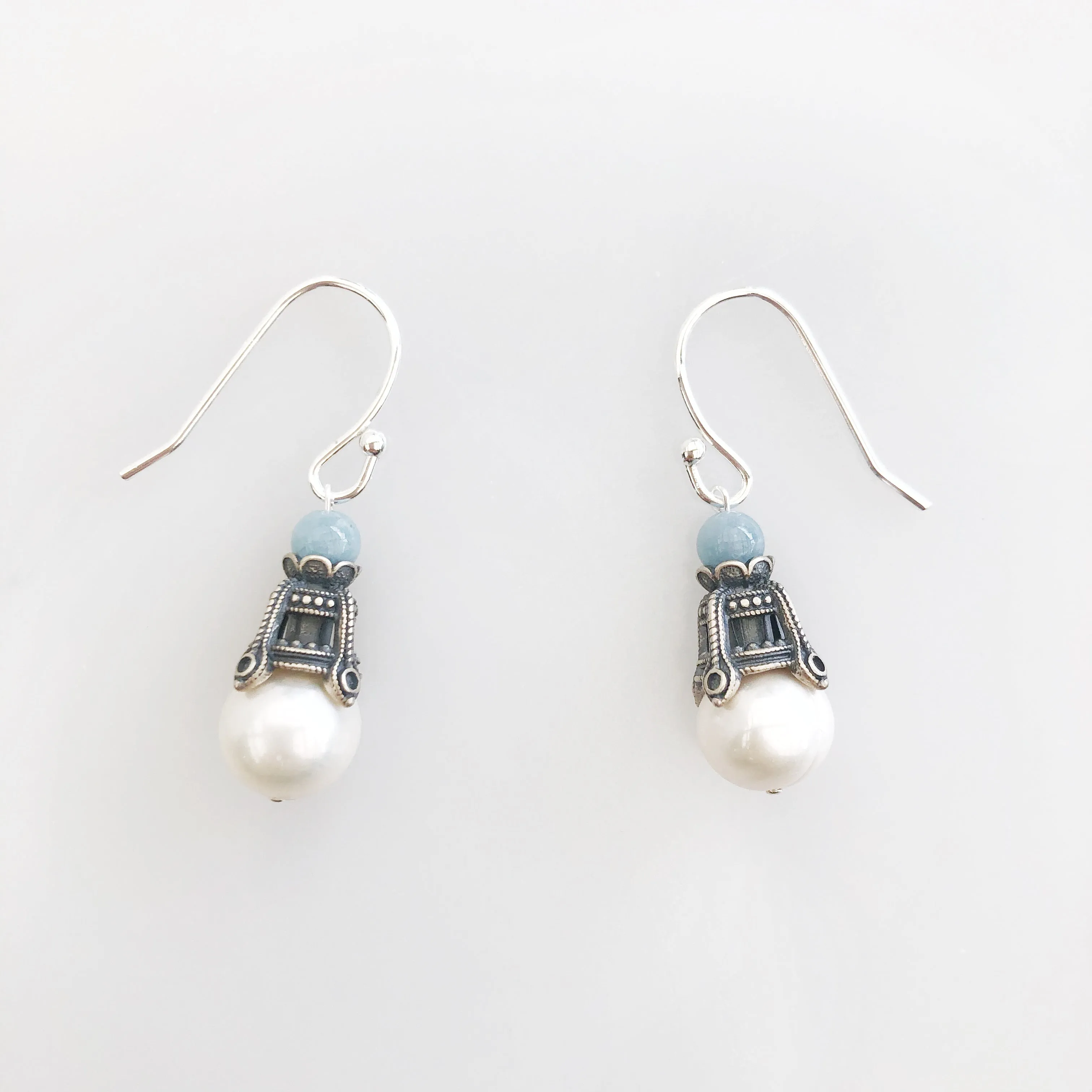 Divine Vase Pearl Earrings