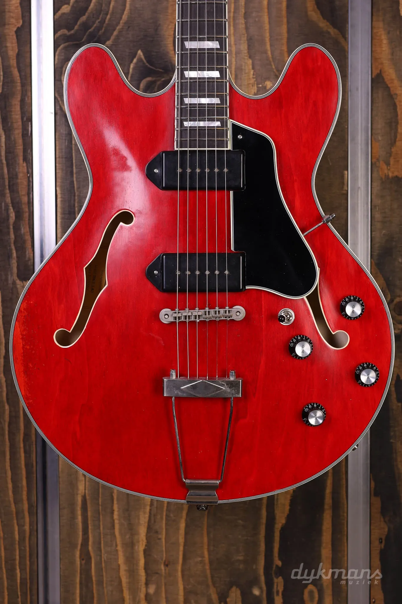 Eastman T64/vT Antique Red