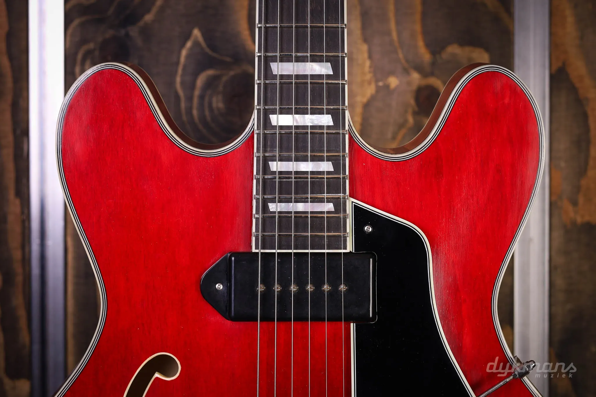 Eastman T64/vT Antique Red