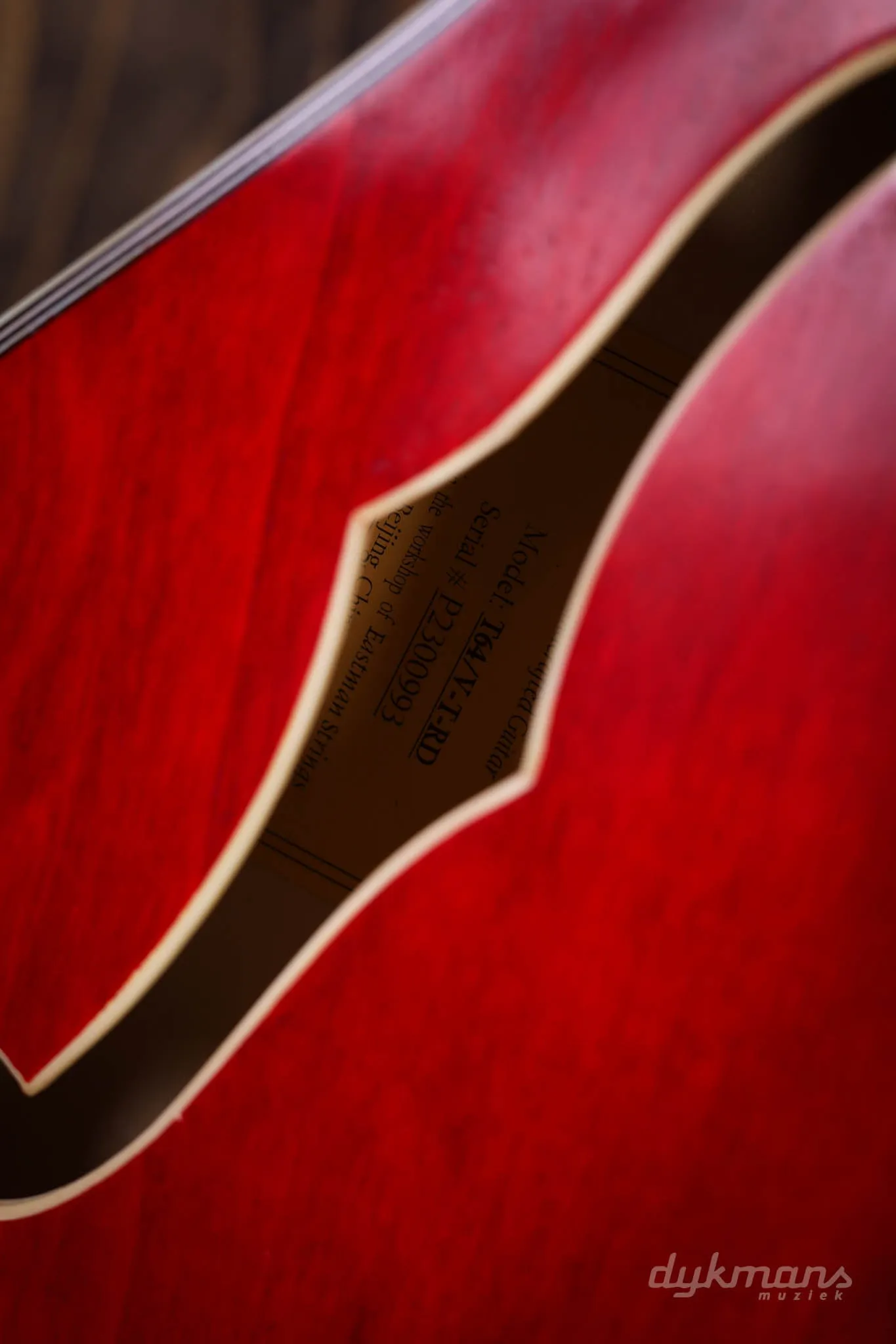 Eastman T64/vT Antique Red