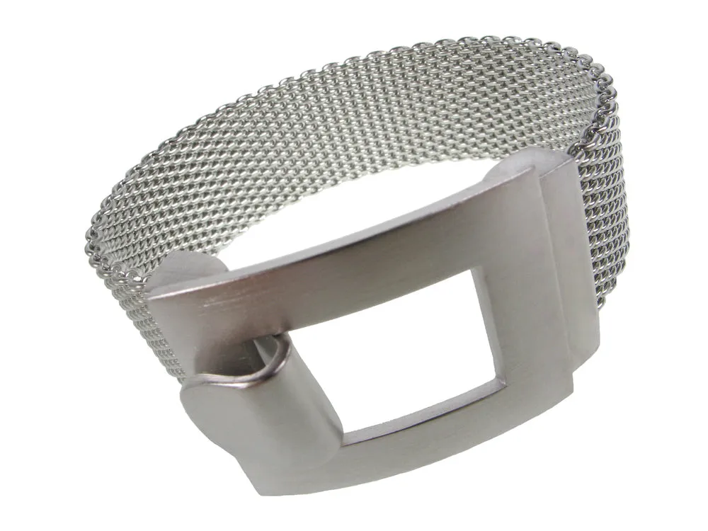 Flat Mesh Bracelet with Square Hook Clasp