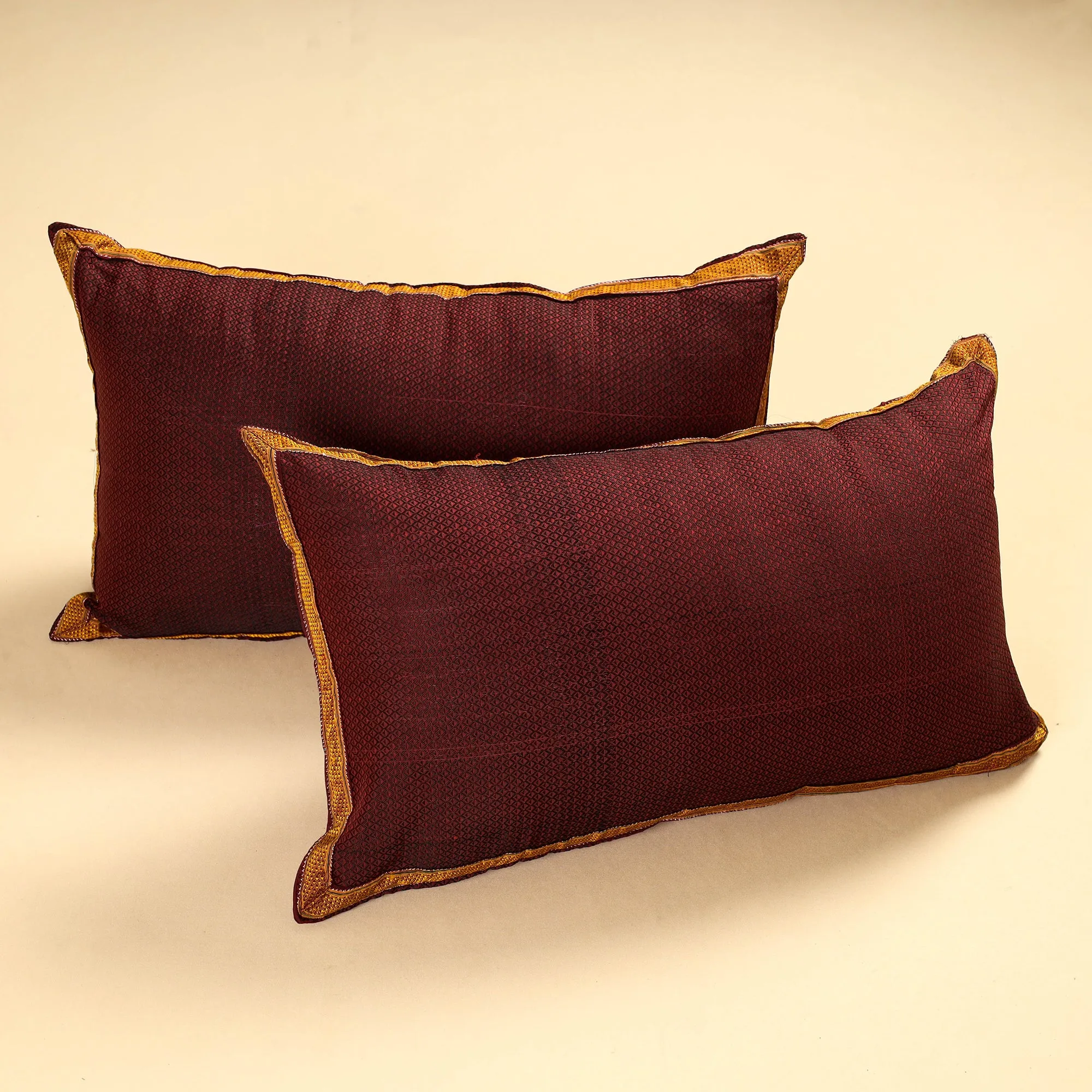 Maroon - Khun Weave Cotton Pillow Covers (Set of 2)