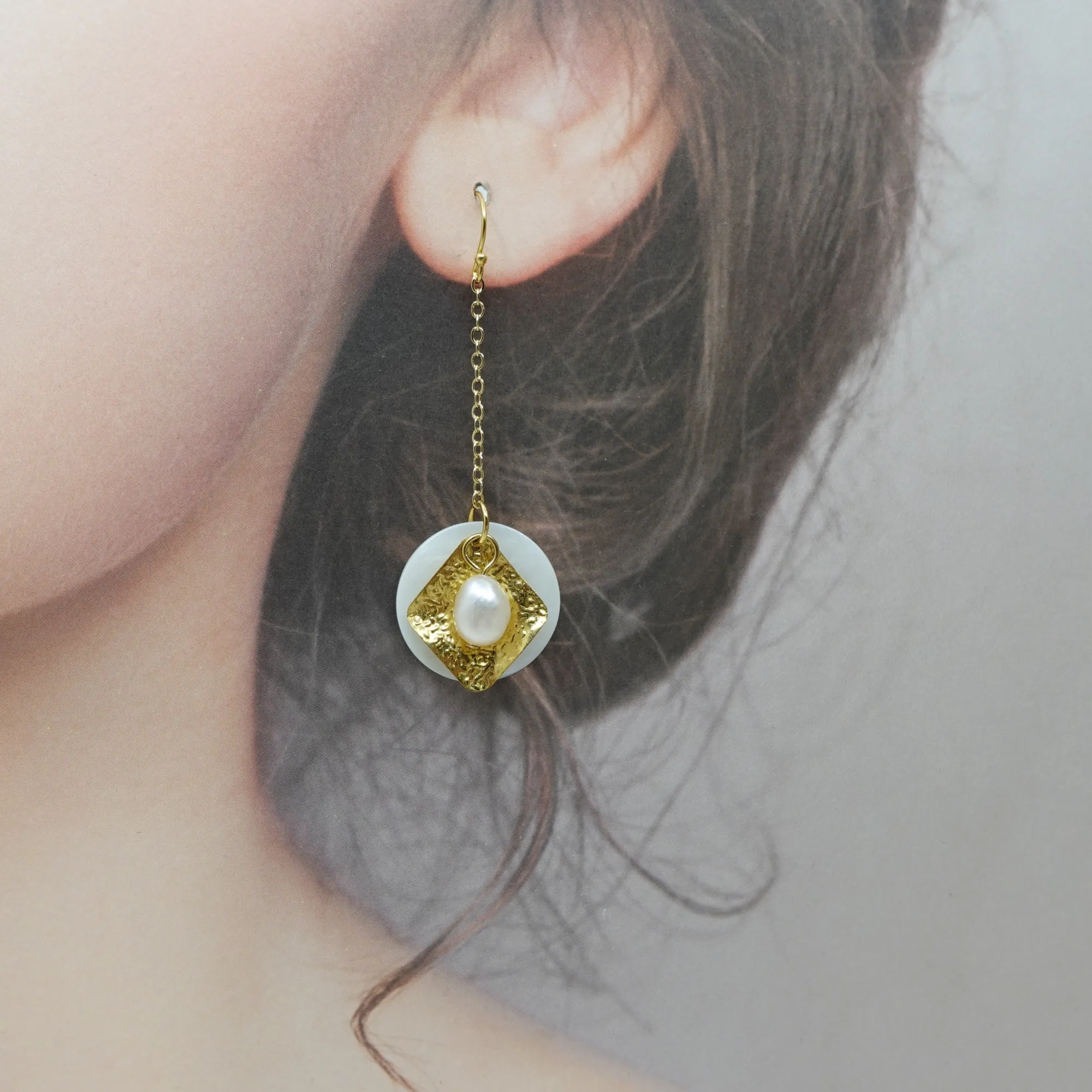 Memory of Ancient Kingdom Dangle Earrings Gold