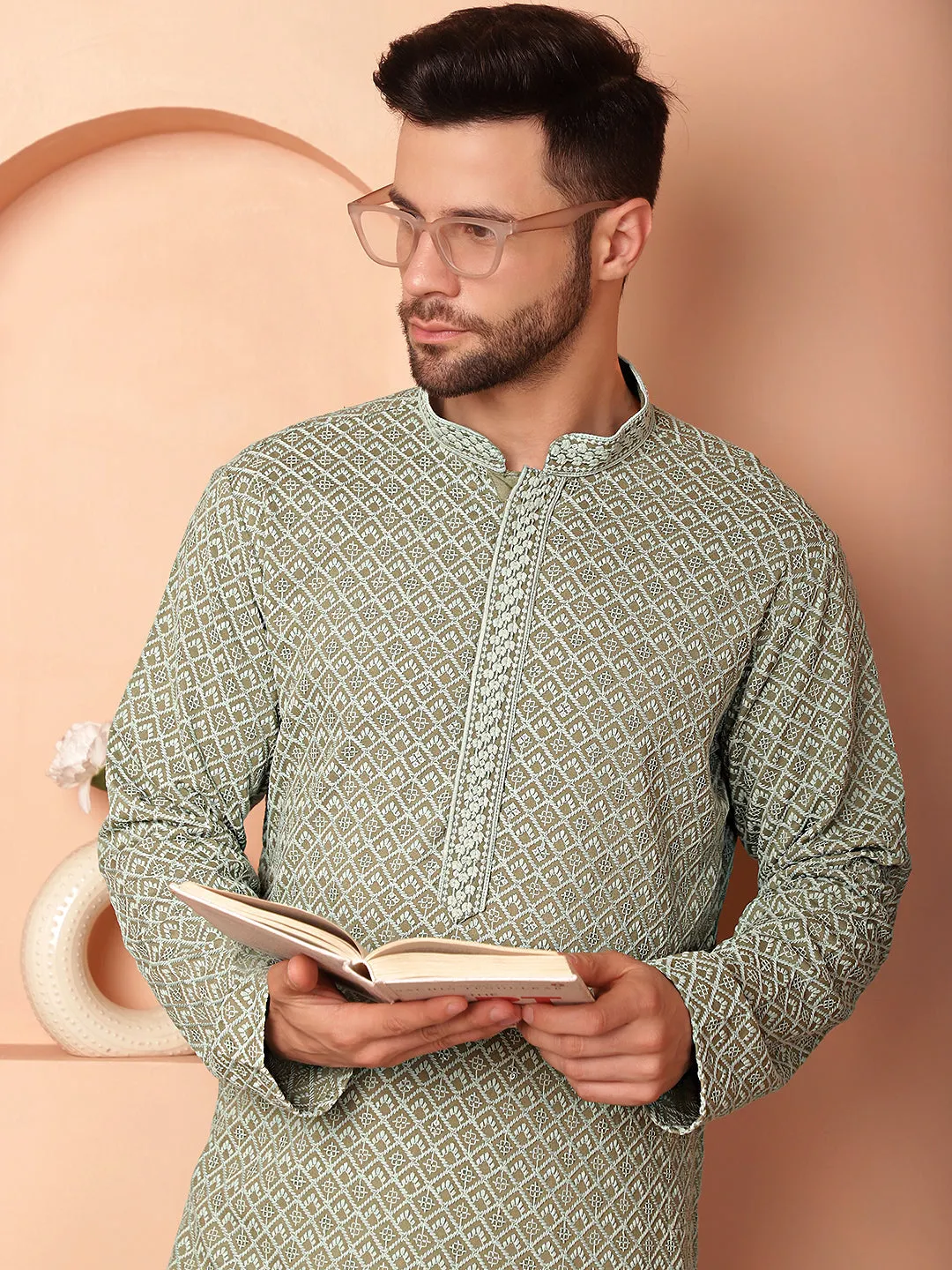 Men'S Green Embroidered And Sequence Kurtas